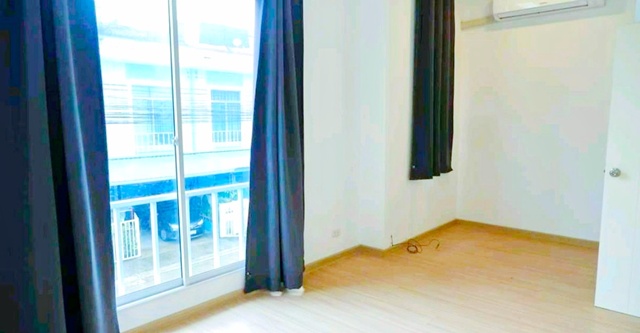 ประกาศฟรี! ซื้อ-ขาย-เช่า คอนโด บ้าน ทาวน์โฮม ที่ดิน และพื้นที่เชิงพาณิชย์ทั่วประเทศไทย ทุกทำเล ทุกงบประมาณ ไม่มีค่าใช้จ่าย ลงง่าย ขายไว เข้าถึงผู้ซื้อโดยตรง 4 317890pic3.jpg