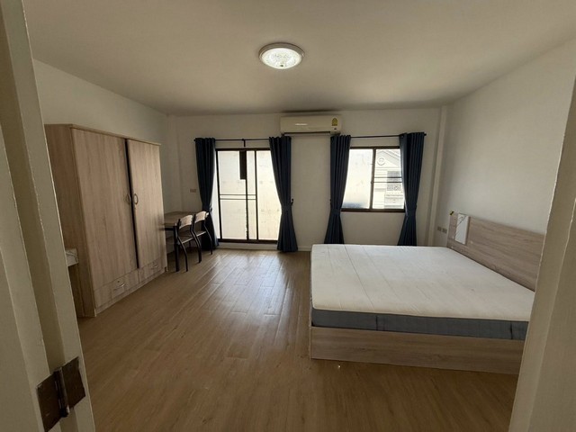 ประกาศฟรี! ซื้อ-ขาย-เช่า คอนโด บ้าน ทาวน์โฮม ที่ดิน และพื้นที่เชิงพาณิชย์ทั่วประเทศไทย ทุกทำเล ทุกงบประมาณ ไม่มีค่าใช้จ่าย ลงง่าย ขายไว เข้าถึงผู้ซื้อโดยตรง 3 520227pic2.jpg