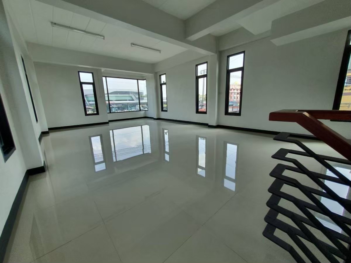 ประกาศฟรี! ซื้อ-ขาย-เช่า คอนโด บ้าน ทาวน์โฮม ที่ดิน และพื้นที่เชิงพาณิชย์ทั่วประเทศไทย ทุกทำเล ทุกงบประมาณ ไม่มีค่าใช้จ่าย ลงง่าย ขายไว เข้าถึงผู้ซื้อโดยตรง 5 318145pic4.jpg