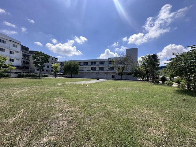 ประกาศฟรี! ซื้อ-ขาย-เช่า คอนโด บ้าน ทาวน์โฮม ที่ดิน และพื้นที่เชิงพาณิชย์ทั่วประเทศไทย ทุกทำเล ทุกงบประมาณ ไม่มีค่าใช้จ่าย ลงง่าย ขายไว เข้าถึงผู้ซื้อโดยตรง 3 513858pic2.jpg