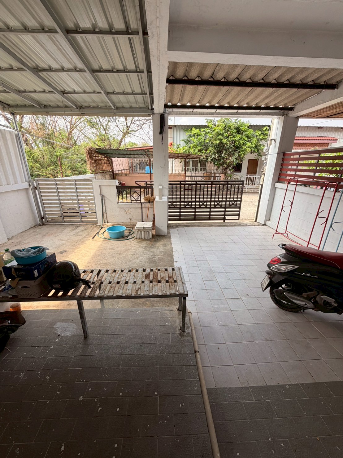 ประกาศฟรี! ซื้อ-ขาย-เช่า คอนโด บ้าน ทาวน์โฮม ที่ดิน และพื้นที่เชิงพาณิชย์ทั่วประเทศไทย ทุกทำเล ทุกงบประมาณ ไม่มีค่าใช้จ่าย ลงง่าย ขายไว เข้าถึงผู้ซื้อโดยตรง 3 317948pic2.jpg