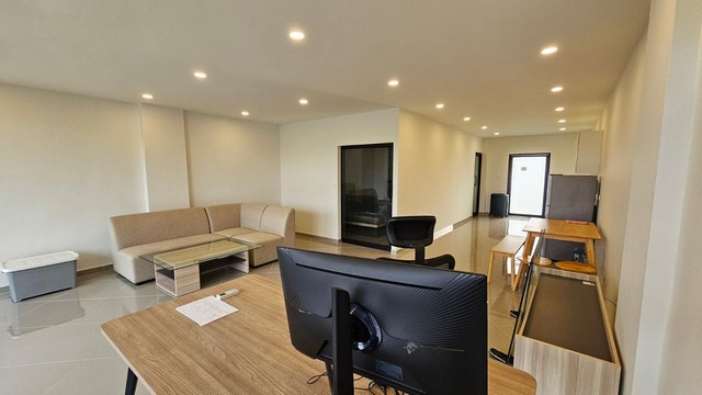 ประกาศฟรี! ซื้อ-ขาย-เช่า คอนโด บ้าน ทาวน์โฮม ที่ดิน และพื้นที่เชิงพาณิชย์ทั่วประเทศไทย ทุกทำเล ทุกงบประมาณ ไม่มีค่าใช้จ่าย ลงง่าย ขายไว เข้าถึงผู้ซื้อโดยตรง 3 318165pic2.jpg