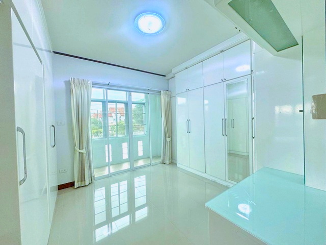 ประกาศฟรี! ซื้อ-ขาย-เช่า คอนโด บ้าน ทาวน์โฮม ที่ดิน และพื้นที่เชิงพาณิชย์ทั่วประเทศไทย ทุกทำเล ทุกงบประมาณ ไม่มีค่าใช้จ่าย ลงง่าย ขายไว เข้าถึงผู้ซื้อโดยตรง 5 259945pic4.jpg