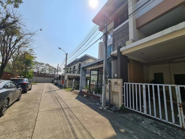 ประกาศฟรี! ซื้อ-ขาย-เช่า คอนโด บ้าน ทาวน์โฮม ที่ดิน และพื้นที่เชิงพาณิชย์ทั่วประเทศไทย ทุกทำเล ทุกงบประมาณ ไม่มีค่าใช้จ่าย ลงง่าย ขายไว เข้าถึงผู้ซื้อโดยตรง 4 259593pic3.jpg