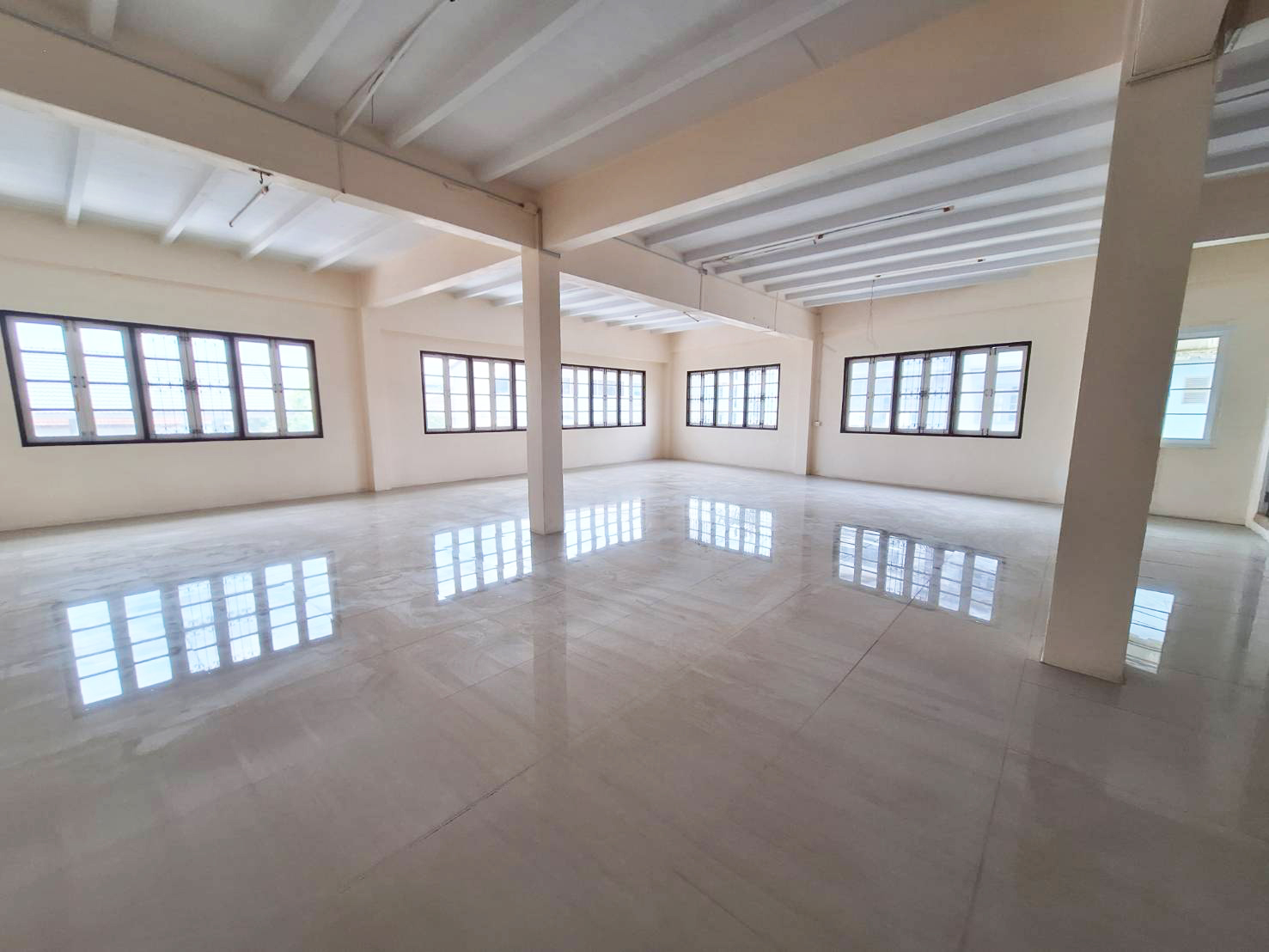 ประกาศฟรี! ซื้อ-ขาย-เช่า คอนโด บ้าน ทาวน์โฮม ที่ดิน และพื้นที่เชิงพาณิชย์ทั่วประเทศไทย ทุกทำเล ทุกงบประมาณ ไม่มีค่าใช้จ่าย ลงง่าย ขายไว เข้าถึงผู้ซื้อโดยตรง 3 294493pic2.jpg