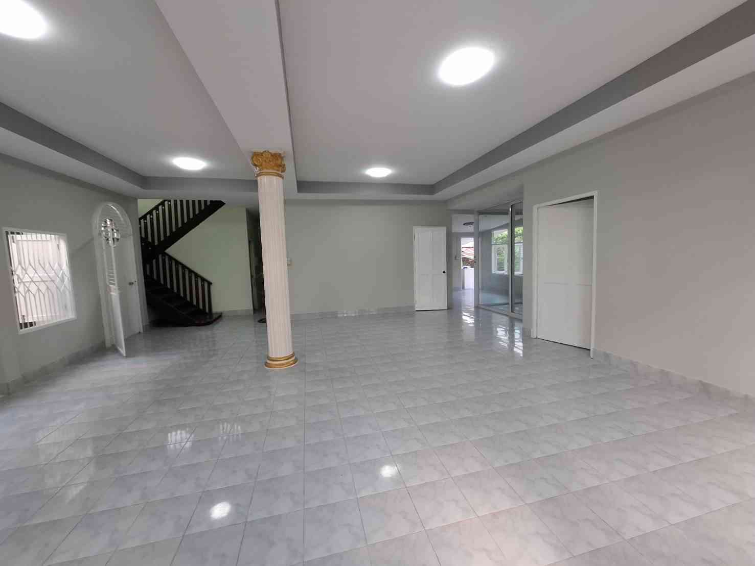 ประกาศฟรี! ซื้อ-ขาย-เช่า คอนโด บ้าน ทาวน์โฮม ที่ดิน และพื้นที่เชิงพาณิชย์ทั่วประเทศไทย ทุกทำเล ทุกงบประมาณ ไม่มีค่าใช้จ่าย ลงง่าย ขายไว เข้าถึงผู้ซื้อโดยตรง 5 318226pic4.jpg