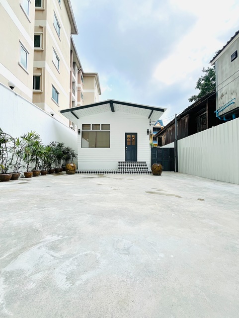 ประกาศฟรี! ซื้อ-ขาย-เช่า คอนโด บ้าน ทาวน์โฮม ที่ดิน และพื้นที่เชิงพาณิชย์ทั่วประเทศไทย ทุกทำเล ทุกงบประมาณ ไม่มีค่าใช้จ่าย ลงง่าย ขายไว เข้าถึงผู้ซื้อโดยตรง 3 260715pic2.jpg