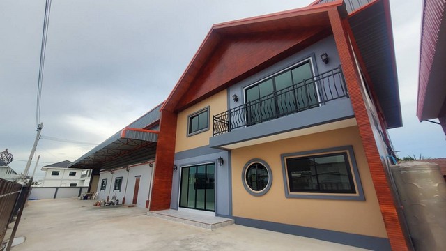 ประกาศฟรี! ซื้อ-ขาย-เช่า คอนโด บ้าน ทาวน์โฮม ที่ดิน และพื้นที่เชิงพาณิชย์ทั่วประเทศไทย ทุกทำเล ทุกงบประมาณ ไม่มีค่าใช้จ่าย ลงง่าย ขายไว เข้าถึงผู้ซื้อโดยตรง 3 318225pic2.jpg