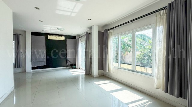 ประกาศฟรี! ซื้อ-ขาย-เช่า คอนโด บ้าน ทาวน์โฮม ที่ดิน และพื้นที่เชิงพาณิชย์ทั่วประเทศไทย ทุกทำเล ทุกงบประมาณ ไม่มีค่าใช้จ่าย ลงง่าย ขายไว เข้าถึงผู้ซื้อโดยตรง 5 247769pic4.jpg