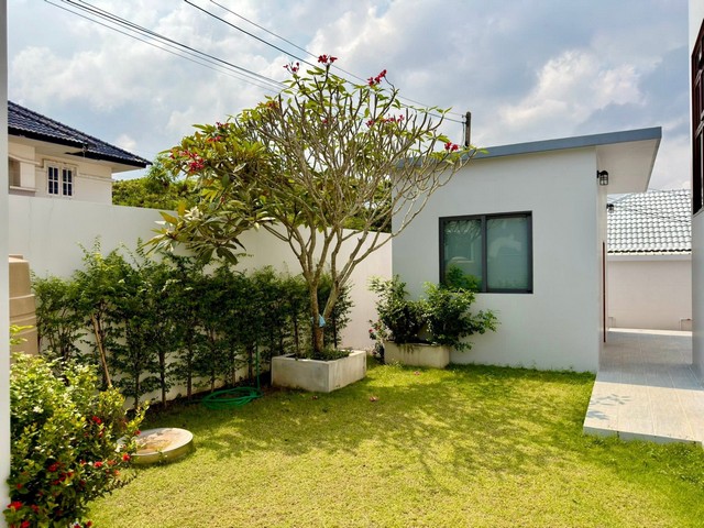 ประกาศฟรี! ซื้อ-ขาย-เช่า คอนโด บ้าน ทาวน์โฮม ที่ดิน และพื้นที่เชิงพาณิชย์ทั่วประเทศไทย ทุกทำเล ทุกงบประมาณ ไม่มีค่าใช้จ่าย ลงง่าย ขายไว เข้าถึงผู้ซื้อโดยตรง 3 318288pic2.jpg