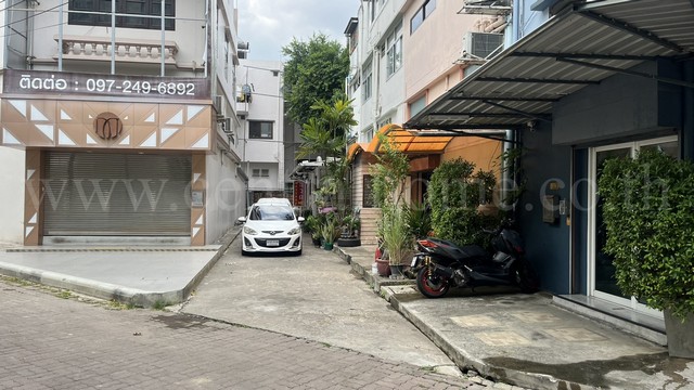 ประกาศฟรี! ซื้อ-ขาย-เช่า คอนโด บ้าน ทาวน์โฮม ที่ดิน และพื้นที่เชิงพาณิชย์ทั่วประเทศไทย ทุกทำเล ทุกงบประมาณ ไม่มีค่าใช้จ่าย ลงง่าย ขายไว เข้าถึงผู้ซื้อโดยตรง 3 294518pic2.jpg