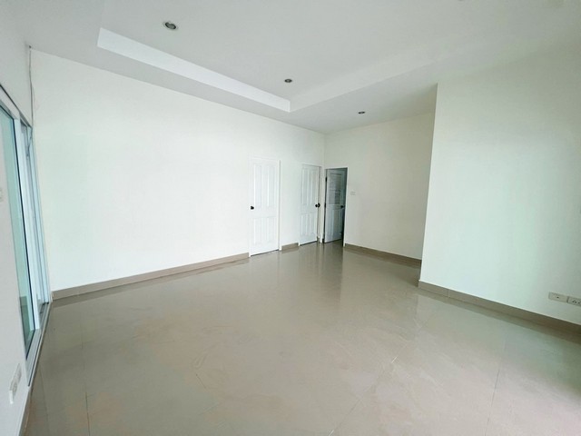 ประกาศฟรี! ซื้อ-ขาย-เช่า คอนโด บ้าน ทาวน์โฮม ที่ดิน และพื้นที่เชิงพาณิชย์ทั่วประเทศไทย ทุกทำเล ทุกงบประมาณ ไม่มีค่าใช้จ่าย ลงง่าย ขายไว เข้าถึงผู้ซื้อโดยตรง 5 260897pic4.jpg