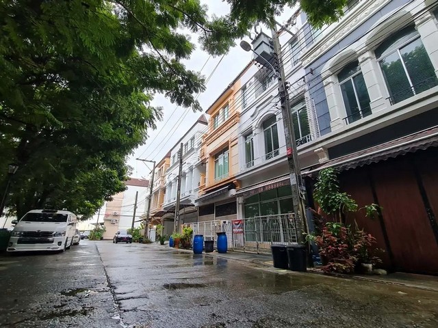 ประกาศฟรี! ซื้อ-ขาย-เช่า คอนโด บ้าน ทาวน์โฮม ที่ดิน และพื้นที่เชิงพาณิชย์ทั่วประเทศไทย ทุกทำเล ทุกงบประมาณ ไม่มีค่าใช้จ่าย ลงง่าย ขายไว เข้าถึงผู้ซื้อโดยตรง 4 260806pic3.jpg