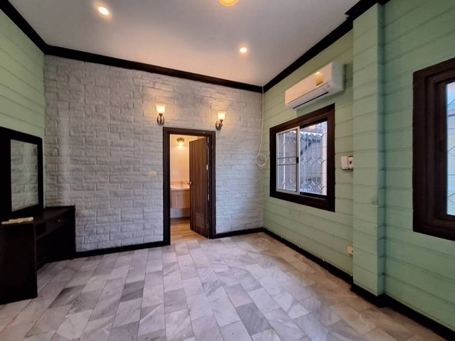 ประกาศฟรี! ซื้อ-ขาย-เช่า คอนโด บ้าน ทาวน์โฮม ที่ดิน และพื้นที่เชิงพาณิชย์ทั่วประเทศไทย ทุกทำเล ทุกงบประมาณ ไม่มีค่าใช้จ่าย ลงง่าย ขายไว เข้าถึงผู้ซื้อโดยตรง 5 165783pic4.jpg