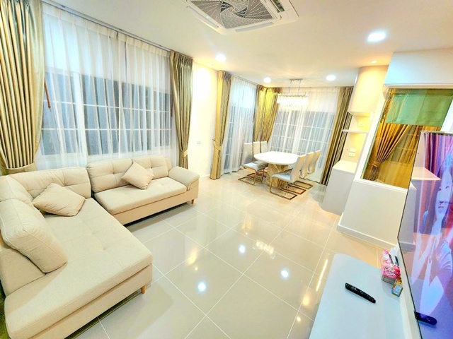 ประกาศฟรี! ซื้อ-ขาย-เช่า คอนโด บ้าน ทาวน์โฮม ที่ดิน และพื้นที่เชิงพาณิชย์ทั่วประเทศไทย ทุกทำเล ทุกงบประมาณ ไม่มีค่าใช้จ่าย ลงง่าย ขายไว เข้าถึงผู้ซื้อโดยตรง 3 318186pic2.jpg