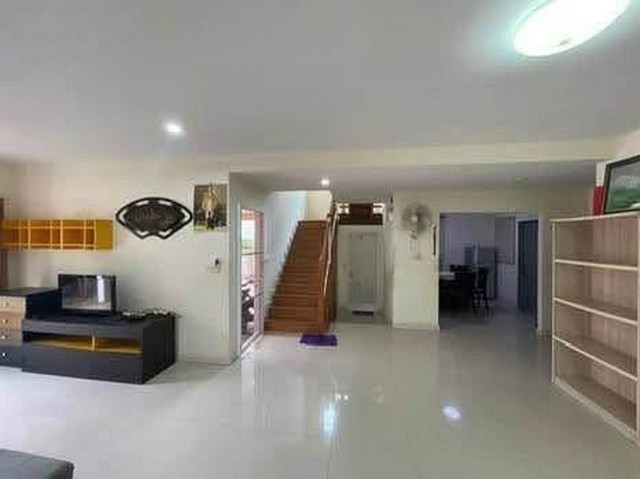 ประกาศฟรี! ซื้อ-ขาย-เช่า คอนโด บ้าน ทาวน์โฮม ที่ดิน และพื้นที่เชิงพาณิชย์ทั่วประเทศไทย ทุกทำเล ทุกงบประมาณ ไม่มีค่าใช้จ่าย ลงง่าย ขายไว เข้าถึงผู้ซื้อโดยตรง 5 520592pic4.jpg