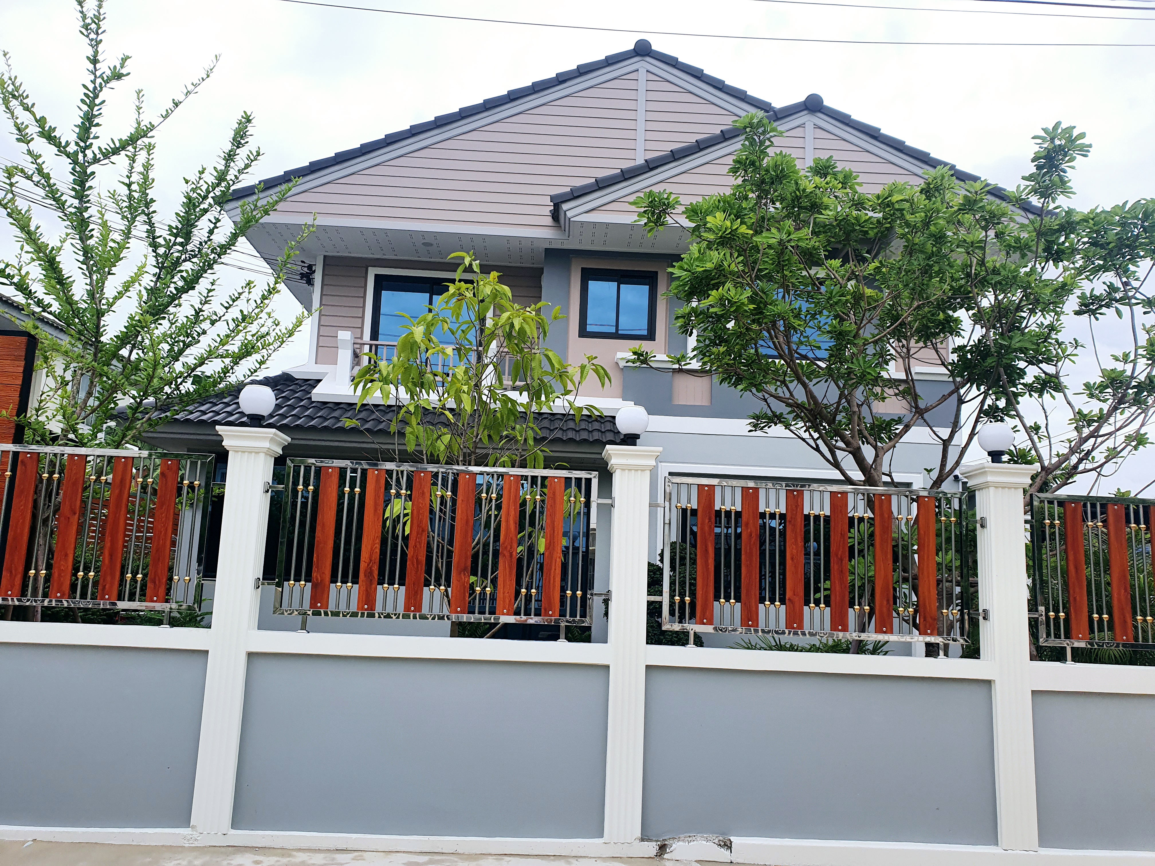 ประกาศฟรี! ซื้อ-ขาย-เช่า คอนโด บ้าน ทาวน์โฮม ที่ดิน และพื้นที่เชิงพาณิชย์ทั่วประเทศไทย ทุกทำเล ทุกงบประมาณ ไม่มีค่าใช้จ่าย ลงง่าย ขายไว เข้าถึงผู้ซื้อโดยตรง 3 318332pic2.jpg