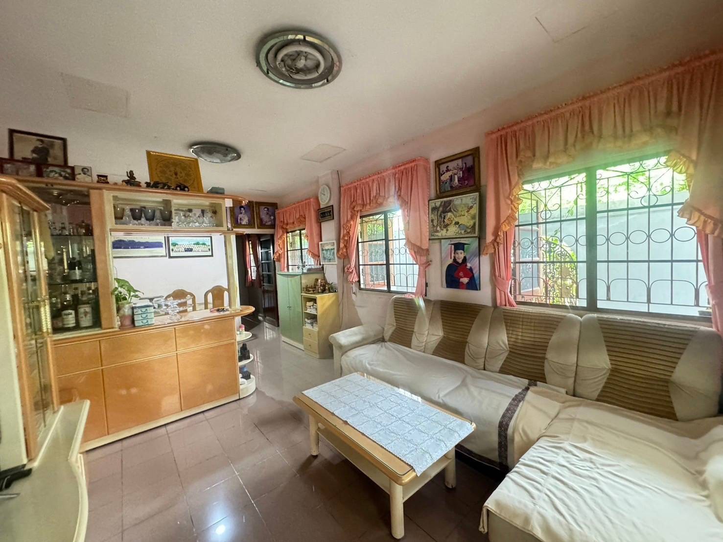 ประกาศฟรี! ซื้อ-ขาย-เช่า คอนโด บ้าน ทาวน์โฮม ที่ดิน และพื้นที่เชิงพาณิชย์ทั่วประเทศไทย ทุกทำเล ทุกงบประมาณ ไม่มีค่าใช้จ่าย ลงง่าย ขายไว เข้าถึงผู้ซื้อโดยตรง 4 318331pic3.jpg