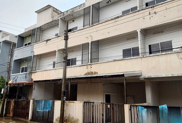 ประกาศฟรี! ซื้อ-ขาย-เช่า คอนโด บ้าน ทาวน์โฮม ที่ดิน และพื้นที่เชิงพาณิชย์ทั่วประเทศไทย ทุกทำเล ทุกงบประมาณ ไม่มีค่าใช้จ่าย ลงง่าย ขายไว เข้าถึงผู้ซื้อโดยตรง 5 259729pic4.jpg