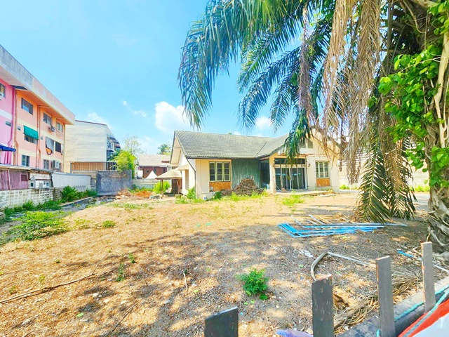 ประกาศฟรี! ซื้อ-ขาย-เช่า คอนโด บ้าน ทาวน์โฮม ที่ดิน และพื้นที่เชิงพาณิชย์ทั่วประเทศไทย ทุกทำเล ทุกงบประมาณ ไม่มีค่าใช้จ่าย ลงง่าย ขายไว เข้าถึงผู้ซื้อโดยตรง 5 260913pic4.jpg