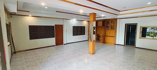 ประกาศฟรี! ซื้อ-ขาย-เช่า คอนโด บ้าน ทาวน์โฮม ที่ดิน และพื้นที่เชิงพาณิชย์ทั่วประเทศไทย ทุกทำเล ทุกงบประมาณ ไม่มีค่าใช้จ่าย ลงง่าย ขายไว เข้าถึงผู้ซื้อโดยตรง 3 301833pic2.jpg