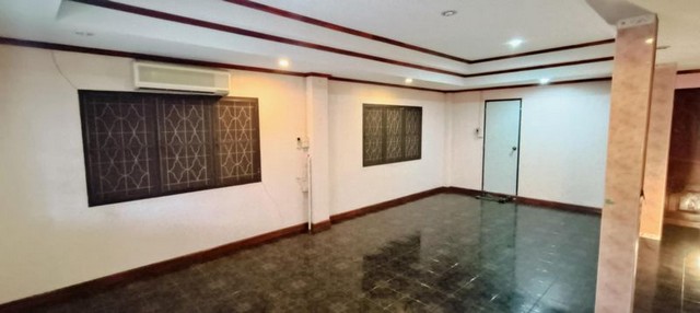 ประกาศฟรี! ซื้อ-ขาย-เช่า คอนโด บ้าน ทาวน์โฮม ที่ดิน และพื้นที่เชิงพาณิชย์ทั่วประเทศไทย ทุกทำเล ทุกงบประมาณ ไม่มีค่าใช้จ่าย ลงง่าย ขายไว เข้าถึงผู้ซื้อโดยตรง 5 301833pic4.jpg