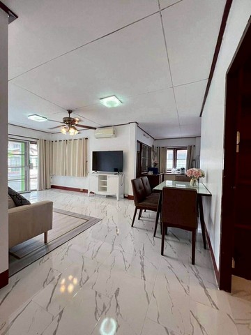 ประกาศฟรี! ซื้อ-ขาย-เช่า คอนโด บ้าน ทาวน์โฮม ที่ดิน และพื้นที่เชิงพาณิชย์ทั่วประเทศไทย ทุกทำเล ทุกงบประมาณ ไม่มีค่าใช้จ่าย ลงง่าย ขายไว เข้าถึงผู้ซื้อโดยตรง 4 260983pic3.jpg