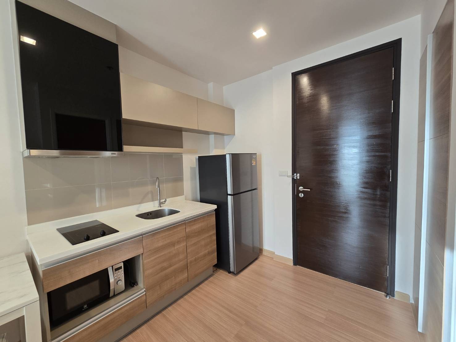 ประกาศฟรี! ซื้อ-ขาย-เช่า คอนโด บ้าน ทาวน์โฮม ที่ดิน และพื้นที่เชิงพาณิชย์ทั่วประเทศไทย ทุกทำเล ทุกงบประมาณ ไม่มีค่าใช้จ่าย ลงง่าย ขายไว เข้าถึงผู้ซื้อโดยตรง 4 520560pic3.jpg