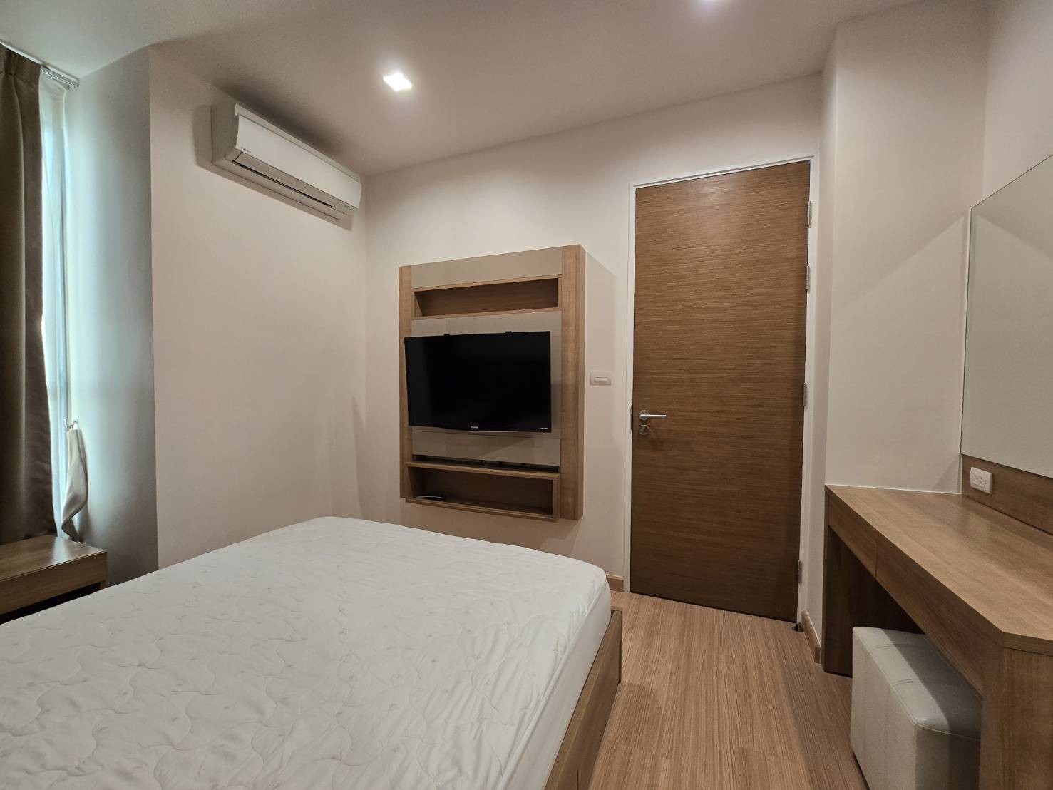 ประกาศฟรี! ซื้อ-ขาย-เช่า คอนโด บ้าน ทาวน์โฮม ที่ดิน และพื้นที่เชิงพาณิชย์ทั่วประเทศไทย ทุกทำเล ทุกงบประมาณ ไม่มีค่าใช้จ่าย ลงง่าย ขายไว เข้าถึงผู้ซื้อโดยตรง 5 520560pic4.jpg