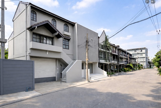 ประกาศฟรี! ซื้อ-ขาย-เช่า คอนโด บ้าน ทาวน์โฮม ที่ดิน และพื้นที่เชิงพาณิชย์ทั่วประเทศไทย ทุกทำเล ทุกงบประมาณ ไม่มีค่าใช้จ่าย ลงง่าย ขายไว เข้าถึงผู้ซื้อโดยตรง 2 318324pic1.jpg