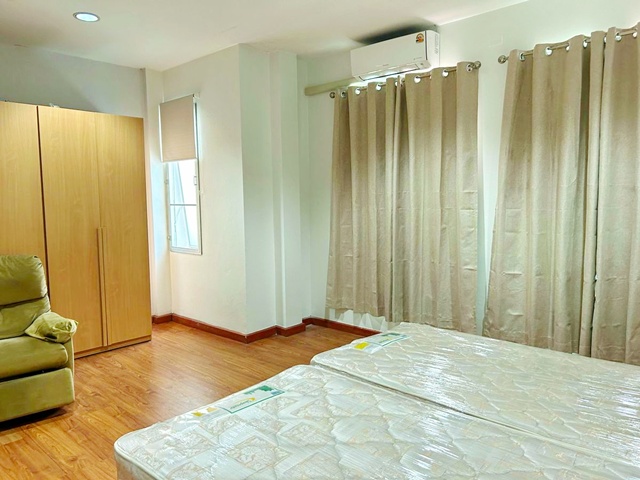 ประกาศฟรี! ซื้อ-ขาย-เช่า คอนโด บ้าน ทาวน์โฮม ที่ดิน และพื้นที่เชิงพาณิชย์ทั่วประเทศไทย ทุกทำเล ทุกงบประมาณ ไม่มีค่าใช้จ่าย ลงง่าย ขายไว เข้าถึงผู้ซื้อโดยตรง 5 318312pic4.jpg