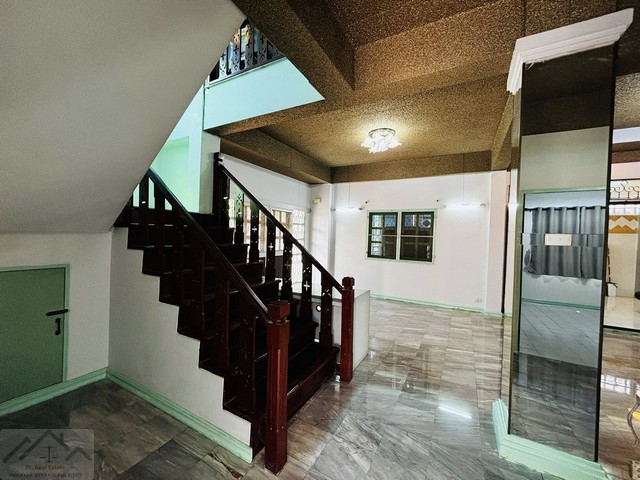 ประกาศฟรี! ซื้อ-ขาย-เช่า คอนโด บ้าน ทาวน์โฮม ที่ดิน และพื้นที่เชิงพาณิชย์ทั่วประเทศไทย ทุกทำเล ทุกงบประมาณ ไม่มีค่าใช้จ่าย ลงง่าย ขายไว เข้าถึงผู้ซื้อโดยตรง 4 520682pic3.jpg