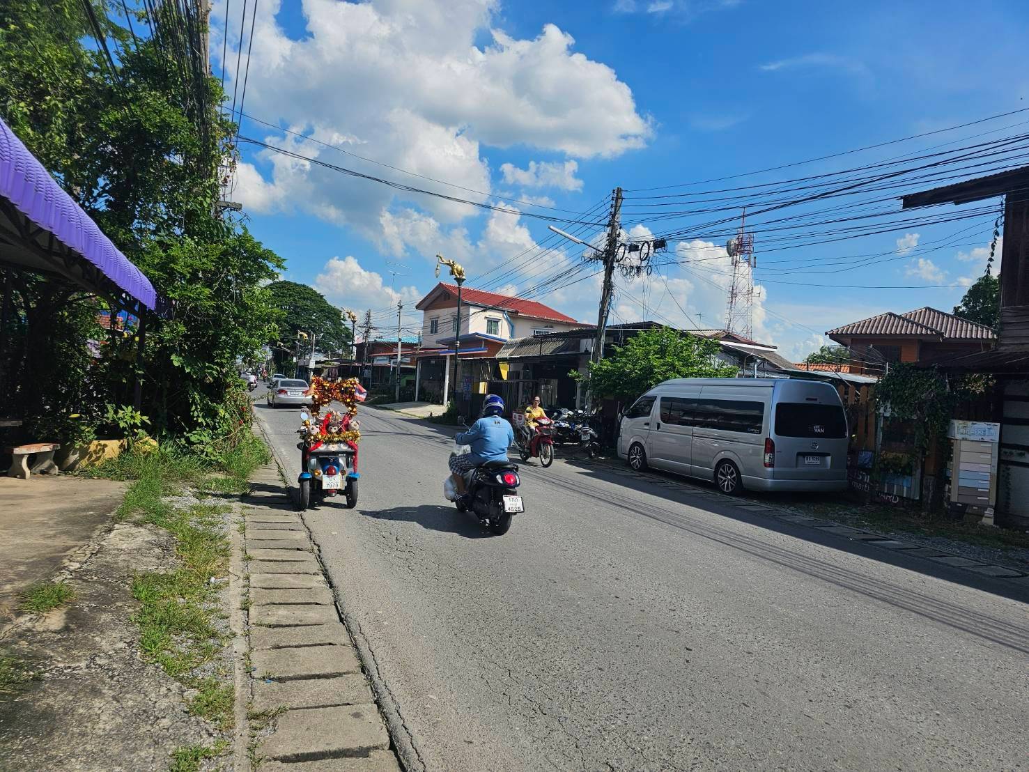 ประกาศฟรี! ซื้อ-ขาย-เช่า คอนโด บ้าน ทาวน์โฮม ที่ดิน และพื้นที่เชิงพาณิชย์ทั่วประเทศไทย ทุกทำเล ทุกงบประมาณ ไม่มีค่าใช้จ่าย ลงง่าย ขายไว เข้าถึงผู้ซื้อโดยตรง 3 318384pic2.jpg