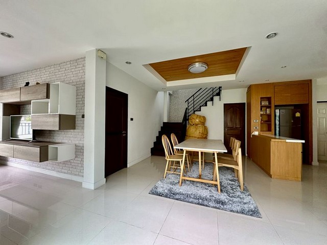 ประกาศฟรี! ซื้อ-ขาย-เช่า คอนโด บ้าน ทาวน์โฮม ที่ดิน และพื้นที่เชิงพาณิชย์ทั่วประเทศไทย ทุกทำเล ทุกงบประมาณ ไม่มีค่าใช้จ่าย ลงง่าย ขายไว เข้าถึงผู้ซื้อโดยตรง 4 301850pic3.jpg