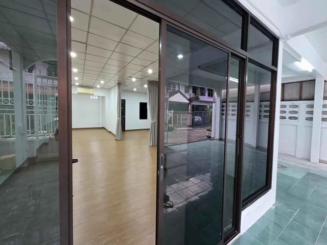 ประกาศฟรี! ซื้อ-ขาย-เช่า คอนโด บ้าน ทาวน์โฮม ที่ดิน และพื้นที่เชิงพาณิชย์ทั่วประเทศไทย ทุกทำเล ทุกงบประมาณ ไม่มีค่าใช้จ่าย ลงง่าย ขายไว เข้าถึงผู้ซื้อโดยตรง 4 518658pic3.jpg