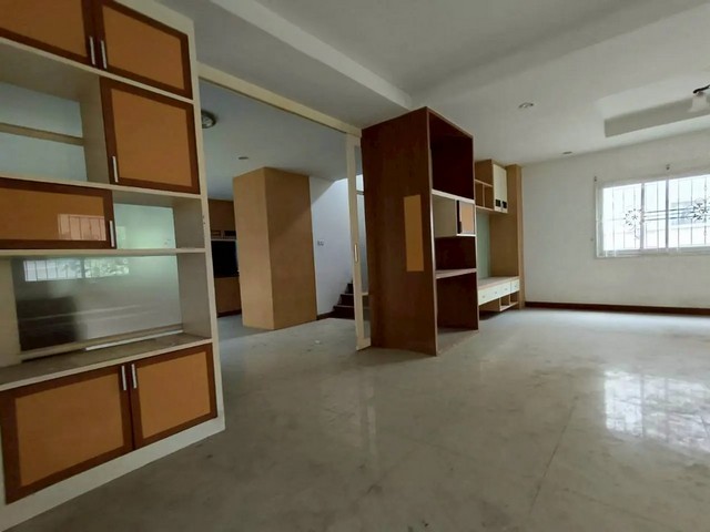 ประกาศฟรี! ซื้อ-ขาย-เช่า คอนโด บ้าน ทาวน์โฮม ที่ดิน และพื้นที่เชิงพาณิชย์ทั่วประเทศไทย ทุกทำเล ทุกงบประมาณ ไม่มีค่าใช้จ่าย ลงง่าย ขายไว เข้าถึงผู้ซื้อโดยตรง 4 261062pic3.jpg