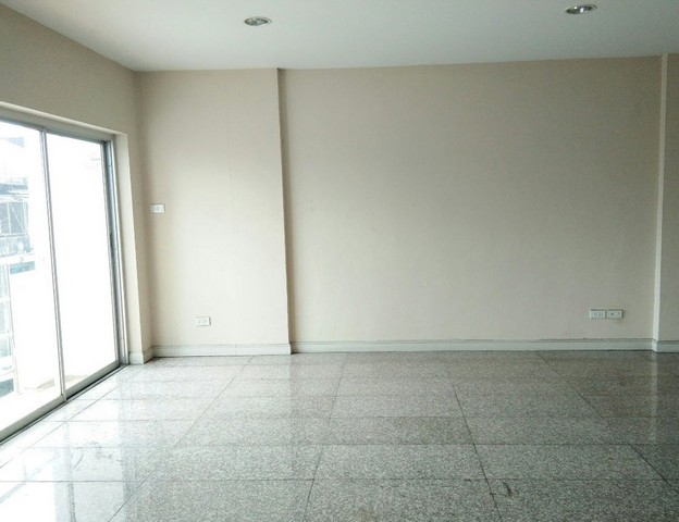 ประกาศฟรี! ซื้อ-ขาย-เช่า คอนโด บ้าน ทาวน์โฮม ที่ดิน และพื้นที่เชิงพาณิชย์ทั่วประเทศไทย ทุกทำเล ทุกงบประมาณ ไม่มีค่าใช้จ่าย ลงง่าย ขายไว เข้าถึงผู้ซื้อโดยตรง 5 261035pic4.jpg