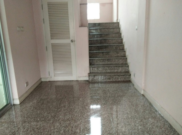 ประกาศฟรี! ซื้อ-ขาย-เช่า คอนโด บ้าน ทาวน์โฮม ที่ดิน และพื้นที่เชิงพาณิชย์ทั่วประเทศไทย ทุกทำเล ทุกงบประมาณ ไม่มีค่าใช้จ่าย ลงง่าย ขายไว เข้าถึงผู้ซื้อโดยตรง 3 261033pic2.jpg