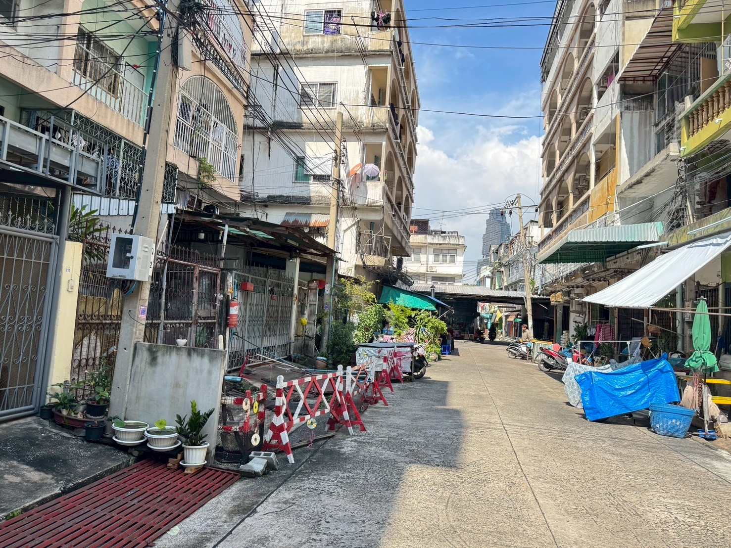 ประกาศฟรี! ซื้อ-ขาย-เช่า คอนโด บ้าน ทาวน์โฮม ที่ดิน และพื้นที่เชิงพาณิชย์ทั่วประเทศไทย ทุกทำเล ทุกงบประมาณ ไม่มีค่าใช้จ่าย ลงง่าย ขายไว เข้าถึงผู้ซื้อโดยตรง 3 318441pic2.jpg