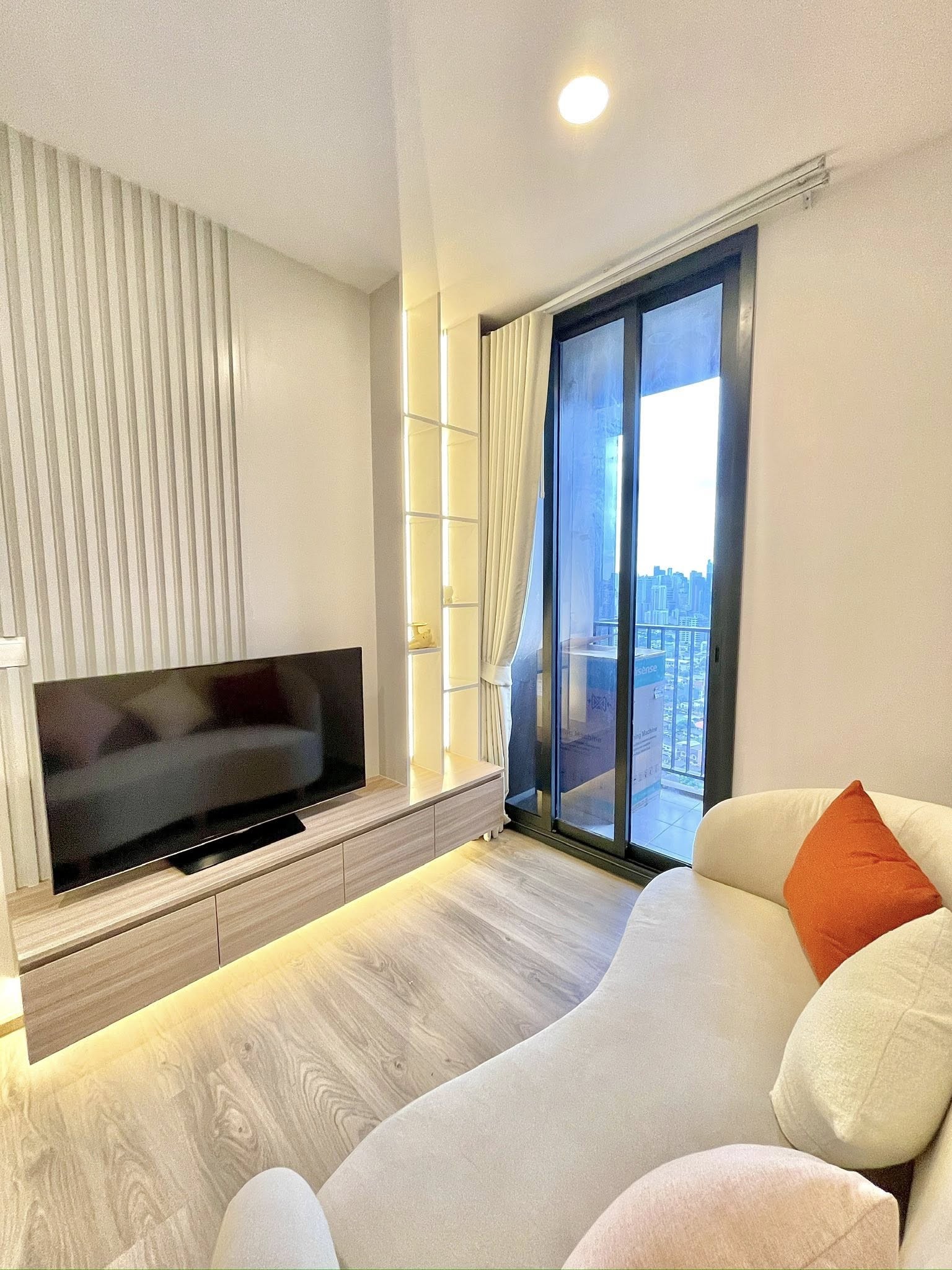 ประกาศฟรี! ซื้อ-ขาย-เช่า คอนโด บ้าน ทาวน์โฮม ที่ดิน และพื้นที่เชิงพาณิชย์ทั่วประเทศไทย ทุกทำเล ทุกงบประมาณ ไม่มีค่าใช้จ่าย ลงง่าย ขายไว เข้าถึงผู้ซื้อโดยตรง 2 520753pic1.jpg