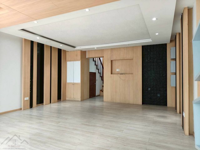 ประกาศฟรี! ซื้อ-ขาย-เช่า คอนโด บ้าน ทาวน์โฮม ที่ดิน และพื้นที่เชิงพาณิชย์ทั่วประเทศไทย ทุกทำเล ทุกงบประมาณ ไม่มีค่าใช้จ่าย ลงง่าย ขายไว เข้าถึงผู้ซื้อโดยตรง 4 520868pic3.jpg