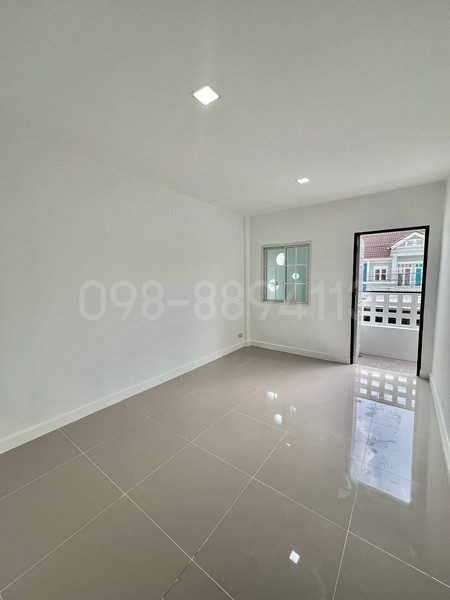 ประกาศฟรี! ซื้อ-ขาย-เช่า คอนโด บ้าน ทาวน์โฮม ที่ดิน และพื้นที่เชิงพาณิชย์ทั่วประเทศไทย ทุกทำเล ทุกงบประมาณ ไม่มีค่าใช้จ่าย ลงง่าย ขายไว เข้าถึงผู้ซื้อโดยตรง 5 318472pic4.jpg