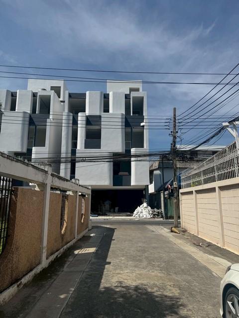 ประกาศฟรี! ซื้อ-ขาย-เช่า คอนโด บ้าน ทาวน์โฮม ที่ดิน และพื้นที่เชิงพาณิชย์ทั่วประเทศไทย ทุกทำเล ทุกงบประมาณ ไม่มีค่าใช้จ่าย ลงง่าย ขายไว เข้าถึงผู้ซื้อโดยตรง 5 515815pic4.jpg