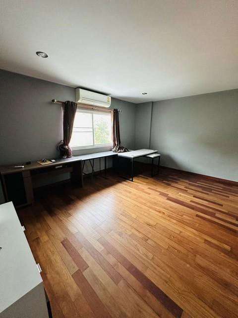 ประกาศฟรี! ซื้อ-ขาย-เช่า คอนโด บ้าน ทาวน์โฮม ที่ดิน และพื้นที่เชิงพาณิชย์ทั่วประเทศไทย ทุกทำเล ทุกงบประมาณ ไม่มีค่าใช้จ่าย ลงง่าย ขายไว เข้าถึงผู้ซื้อโดยตรง 5 520928pic4.jpg