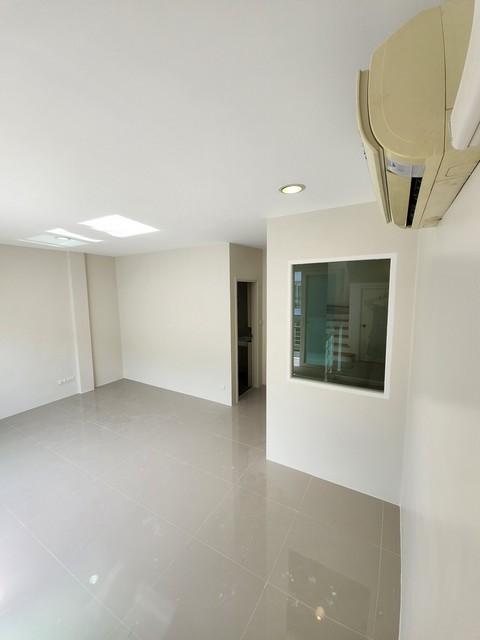 ประกาศฟรี! ซื้อ-ขาย-เช่า คอนโด บ้าน ทาวน์โฮม ที่ดิน และพื้นที่เชิงพาณิชย์ทั่วประเทศไทย ทุกทำเล ทุกงบประมาณ ไม่มีค่าใช้จ่าย ลงง่าย ขายไว เข้าถึงผู้ซื้อโดยตรง 5 520919pic4.jpg