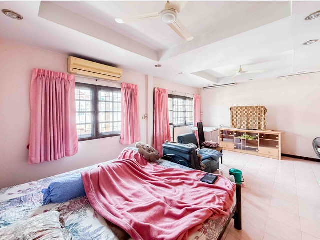 ประกาศฟรี! ซื้อ-ขาย-เช่า คอนโด บ้าน ทาวน์โฮม ที่ดิน และพื้นที่เชิงพาณิชย์ทั่วประเทศไทย ทุกทำเล ทุกงบประมาณ ไม่มีค่าใช้จ่าย ลงง่าย ขายไว เข้าถึงผู้ซื้อโดยตรง 5 318495pic4.jpg