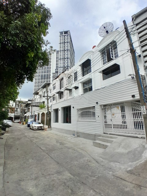 ประกาศฟรี! ซื้อ-ขาย-เช่า คอนโด บ้าน ทาวน์โฮม ที่ดิน และพื้นที่เชิงพาณิชย์ทั่วประเทศไทย ทุกทำเล ทุกงบประมาณ ไม่มีค่าใช้จ่าย ลงง่าย ขายไว เข้าถึงผู้ซื้อโดยตรง 2 518219pic1.jpg