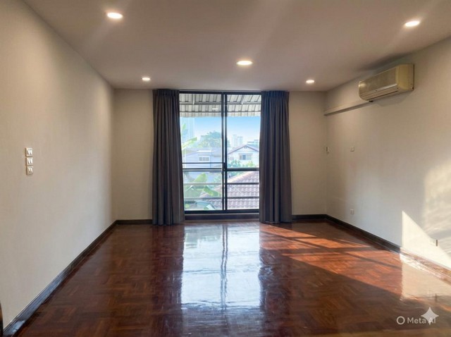 ประกาศฟรี! ซื้อ-ขาย-เช่า คอนโด บ้าน ทาวน์โฮม ที่ดิน และพื้นที่เชิงพาณิชย์ทั่วประเทศไทย ทุกทำเล ทุกงบประมาณ ไม่มีค่าใช้จ่าย ลงง่าย ขายไว เข้าถึงผู้ซื้อโดยตรง 4 518166pic3.jpg