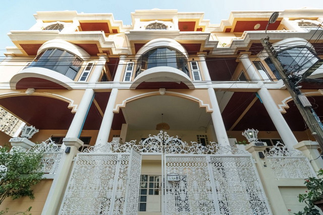 ประกาศฟรี! ซื้อ-ขาย-เช่า คอนโด บ้าน ทาวน์โฮม ที่ดิน และพื้นที่เชิงพาณิชย์ทั่วประเทศไทย ทุกทำเล ทุกงบประมาณ ไม่มีค่าใช้จ่าย ลงง่าย ขายไว เข้าถึงผู้ซื้อโดยตรง 2 318508pic1.jpg