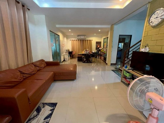 ประกาศฟรี! ซื้อ-ขาย-เช่า คอนโด บ้าน ทาวน์โฮม ที่ดิน และพื้นที่เชิงพาณิชย์ทั่วประเทศไทย ทุกทำเล ทุกงบประมาณ ไม่มีค่าใช้จ่าย ลงง่าย ขายไว เข้าถึงผู้ซื้อโดยตรง 3 261245pic2.jpg